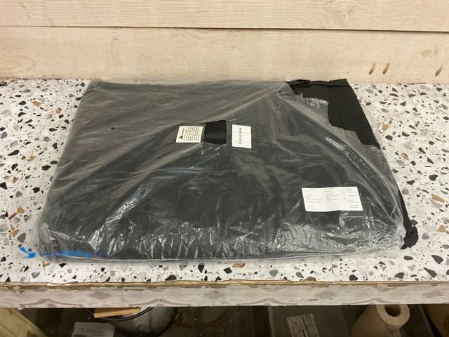 Lot 49-3528227 - Dog Car Seat Cover for Back Seat, Hard Bottom Back Seat Extender for Dogs,  Thick and Durable Dog Se...