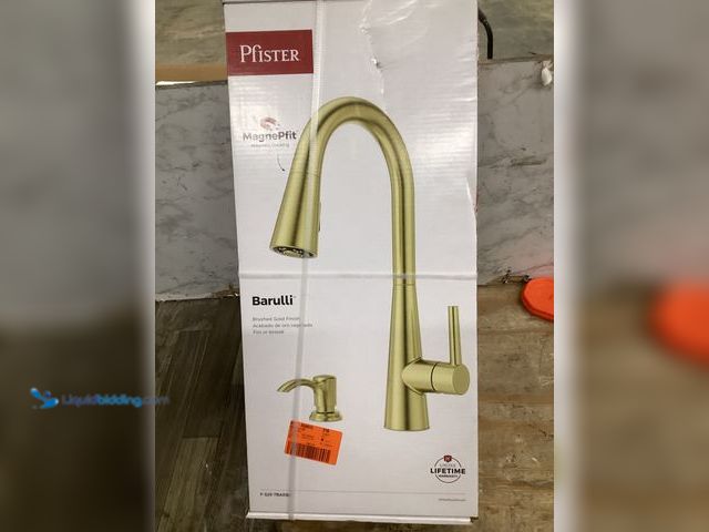 Lot 49-5448954 - Pfister Barulli Single Handle Pull Down Sprayer Kitchen Faucet with Deckplate Included and Soap Disp...