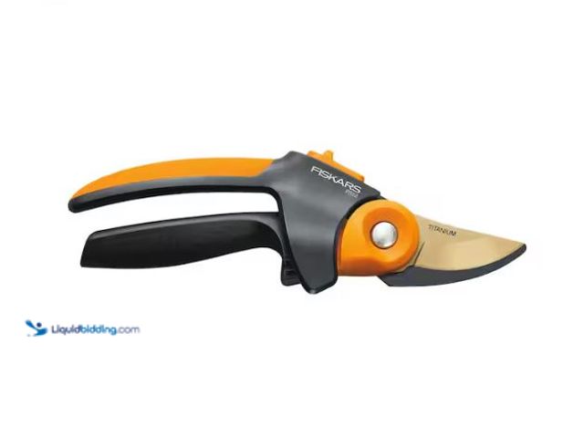 Lot 49-1624577 - Lot of (4) Fiskars PowerGear2 3/4 in. Cut Capacity 8.8 in. Bypass Pruning Shears with SoftGrip Handl...
