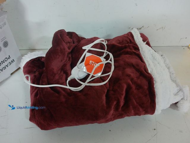 Lot 49-3600284 - Wearable Heated Throw Blanket Electric Shawl - Heated Robe Poncho Blanket Hoodie for Adult, Winter G...