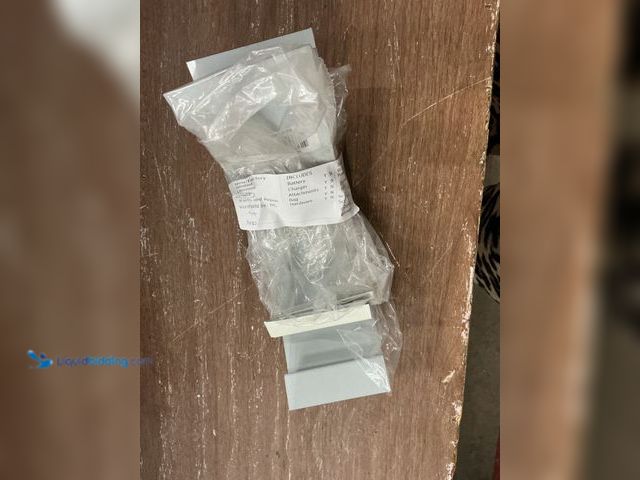 Lot 49-5449527 - HAYDON
Heat Base 750 3 in. Wall Trim for Haydon Baseboard Heaters (4pack) (used