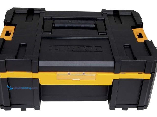 Lot 49-1571112 - DEWALT Tool Organizer, TSTAK III, Single Deep Drawer, Heavy Duty Latches, Removable Compartments for...