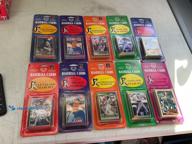 Lot 49-1810384 - COLLECTIBLE 10 SPORTS AMERICA CLUB BASEBALL CARDS INCLUDING CLEVELAND TEAM SET, LOS ANGELES TEAM SET...
