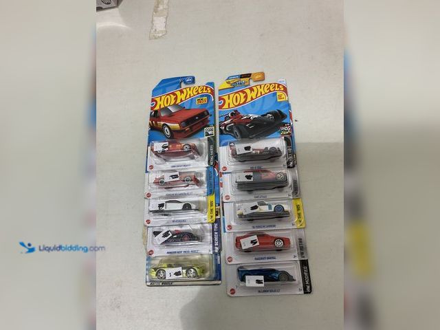 Lot 49-5467761 - Other LOT OF 10 HOT WHEELS 1/64 SCALE DIECAST CARS NEW IN PACKAGES VARIOUS MAKES AND MODELS