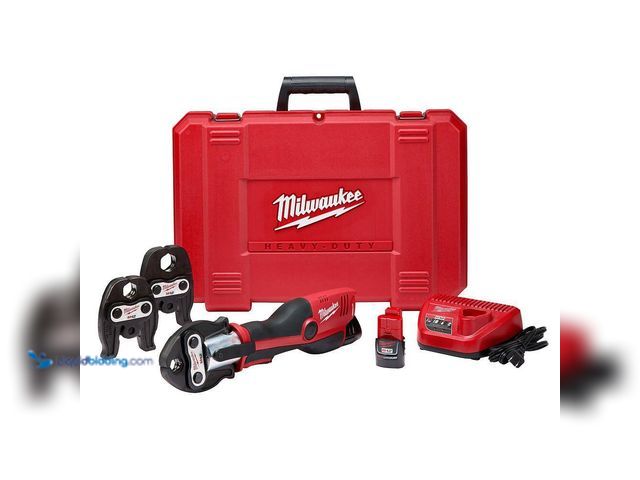 Lot 49-5507599 - Milwaukee
M12 12-Volt Lithium-Ion Force Logic Cordless Press Tool Kit (3 Jaws Included) and Hard Cas...