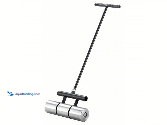 Lot 49-3536503 - WESTWARD Floor Roller: 44 in Extended Lg - Max, Steel. Model 13P506. Unused