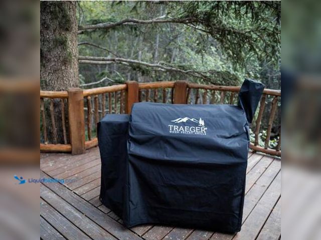 Lot 49-5554083 - Traeger Full Length Grill Cover for 34 Series Pellet Grills 
Model # BAC380 Unused