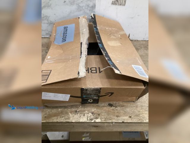 Lot 49-5448258 - Mountain Land Duffle Bag. USED