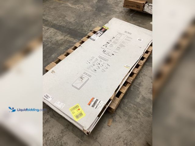 Lot 49-5460997 - Delta 52''x60'' Sliding Shower Glass Item is unused in a PK of 2.