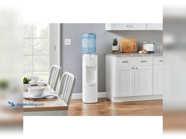 Lot 49-3564441 - Glacier Bay
White Top Load Water Dispenser. Model # BY569. New.