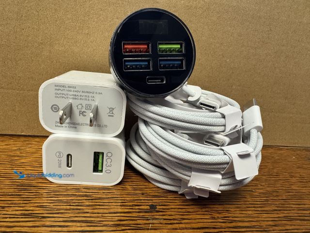 Lot 49-1814425 - New 8 peace, C cable, charger LOT