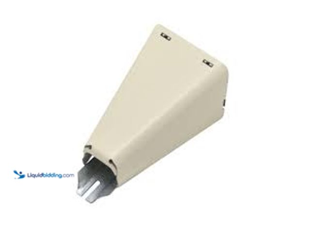 Lot 49-5483761 - QTY 5 - Legrand Wiremold 500 Series Metal Surface Raceway 1/2 in. Combination Connector, Ivory. Mode...