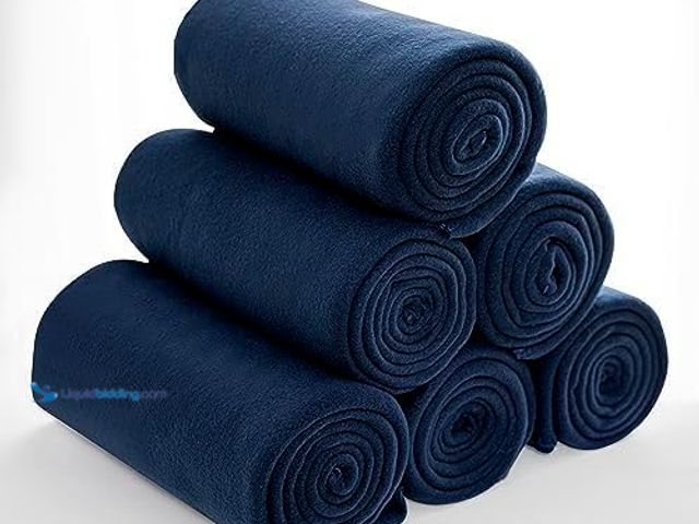 Lot 49-5448221 - Fleece Throw Blankets Bulk Fleece Blankets Solid Wholesale Lightweight Warm Soft for Pet Bed Sofa Co...