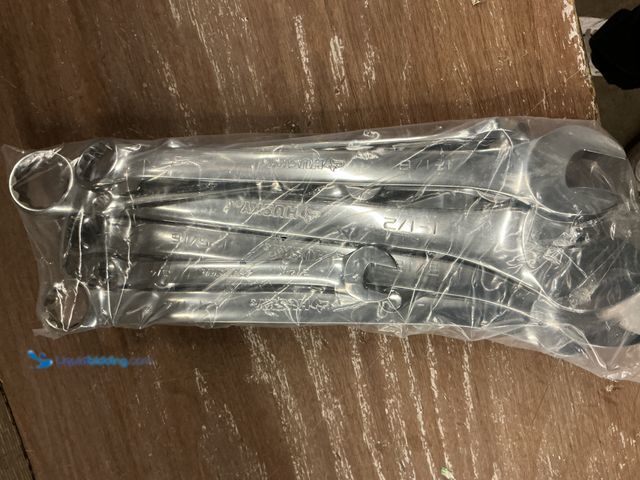 Lot 49-5487040 - Husky Combination Wrench 19pc Set New