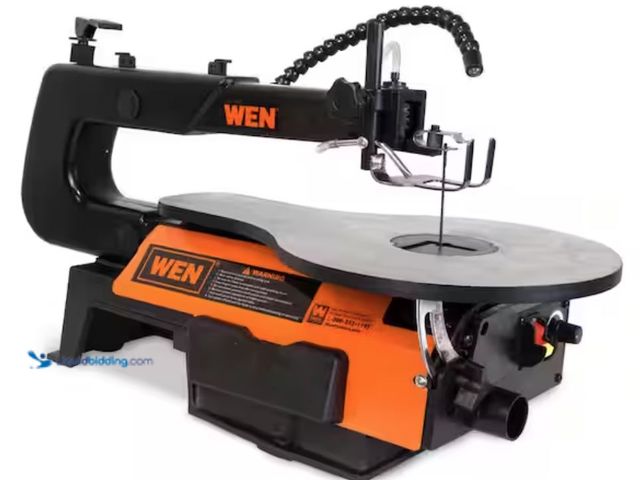 Lot 49-2001282 - WEN 1.2 Amp 16 in. 2-Direction Variable Speed Scroll Saw, Model # 3921, Unused, Has attachments, Fac...