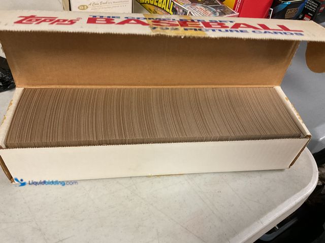 Lot 49-1814840 - COLLECTIBLE 1987 TOPPS BASEBALL COMPLETE 792 CARD SET INCLUDING NOLAN RYAN AND MORE #COINS1211