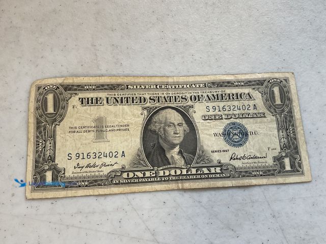 Lot 49-3503509 - 1957 BLUE SEAL UNITED STATES ONE DOLLAR SILVER CERTIFICATE