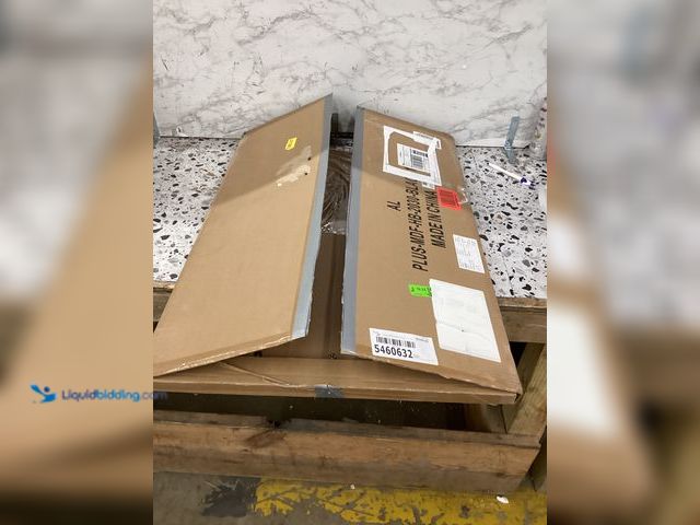 Lot 49-5460632 - 20x30 Inch Picture Frame Item is unused