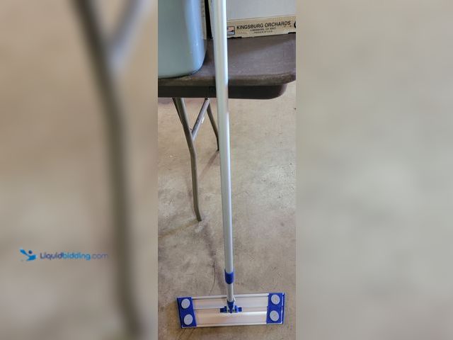 Lot 49-1816047 - 1 Other Microfiber Mop System - 18" Adjustable Pole
Make less trips to the bucket. Microfiber pads h...