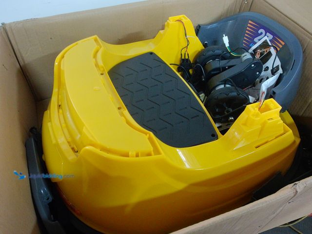 Lot 49-3472600 - 12V Kids Electric Bumper Car, Baby Bumper Car for Toddlers w/Remote Control, 360° Spinning - Yellow ...