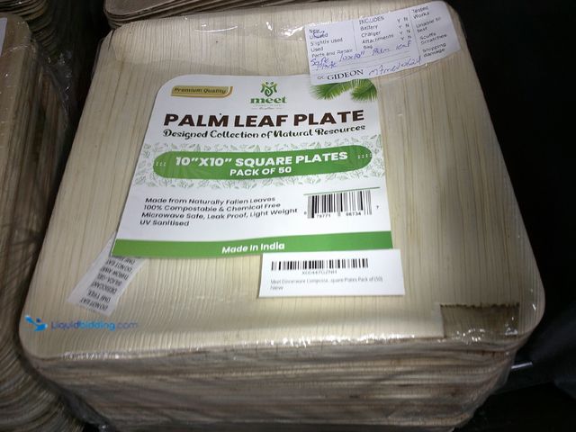 Lot 49-1517473 - Meet Dinnerware Compostable 10x10 Square Plates Palm Leaf Plates, Pack of 50. Unused  Ref#MTMED0624