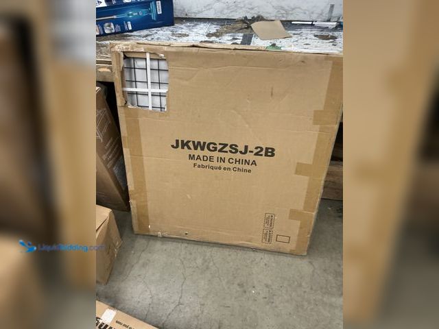 Lot 49-5546037 - 3' x 6' Grid Wall Panels Standing Wire Grid, Sturdy Display Rack with T-Base Wheels Freestanding Gri...