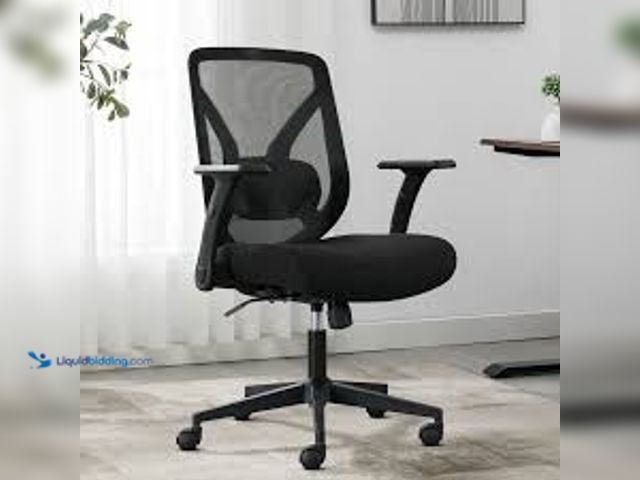 Lot 49-5539967 - True Innovations Mesh Office Chair. Model; 52261-BLK. Unused