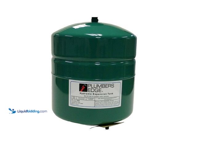 Lot 49-5447814 - Plumbers Edge 30 Expansion Tank. [Model # PE30] Used