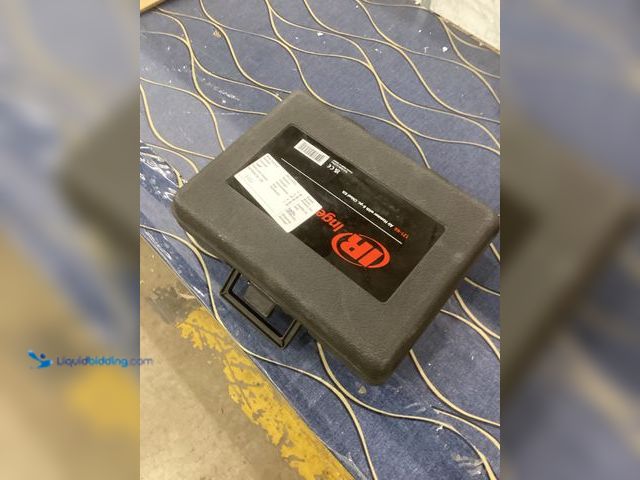 Lot 49-3539603 - Super Duty Air Hammer Kit with 6 Piece Chisel Set Item is used with attachments, scuffs