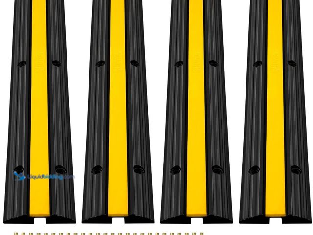 Lot 49-1519628 - VEVOR Cable Protector Ramp, 4 Packs 1 Channel Speed Bump Hump, Heavy Duty Rubber Modular Rated 18000...