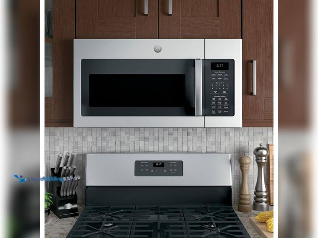 Lot 49-3515662 - GE
1.7 cu. ft. Over the Range Microwave with Sensor Cooking in Stainless Steel Unused