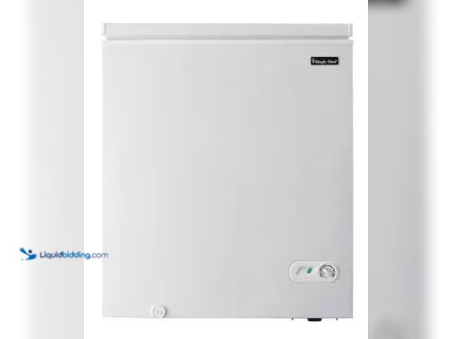Lot 49-5423937 - Magic Chef 5.0 cu. ft. Chest Freezer in White. Model # HMCF5W4. New/factory sealed.