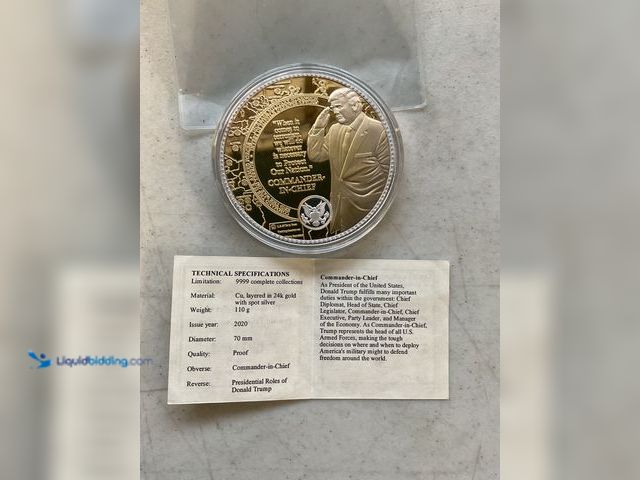 Lot 49-1830563 - COMMANDER IN CHIEF 2020 DONALD TRUMP PRESIDENTIAL 70MM PROOF COIN LAYERED IN 24K GOLD AND SPOT SILVE...