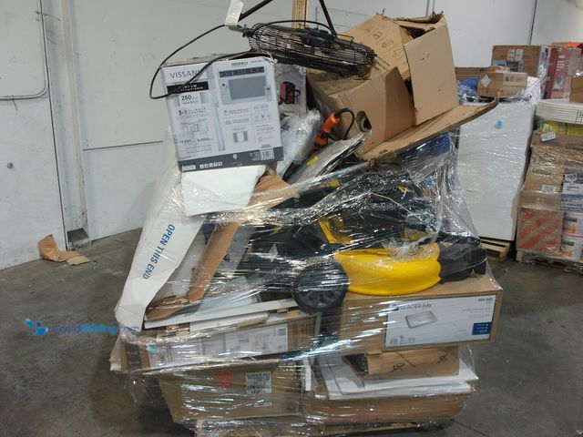 Lot 49-2006306 - SALVAGE Pallet - IMPORTANT: Please note that the condition of this lot is SALVAGE.  Salvage assets a...
