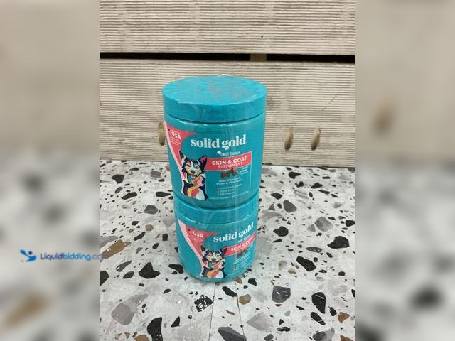 Lot 49-5485763 - QTY 2 - Solid Gold OMG! Chicken Flavored Soft Chews Omega 3 Fish Oil Supplement for Dogs, 60 count. ...