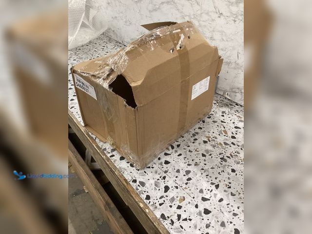 Lot 49-5460637 - Baby Bottle Drying Rack with Cleaning Kit Item is unused.