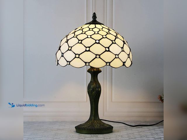Lot 49-3511708 - Tiffany Table Lamp, Stained Glass Bedside Lamp, Cream Pearl, Retro Desk Lamp, Metal Base for Living ...