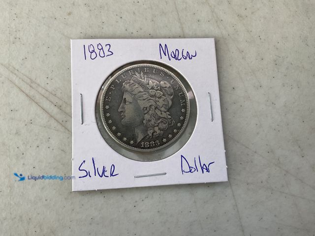 Lot 49-1505727 - 1883 MORGAN ONE DOLLAR 90% SILVER COIN #COINS0122