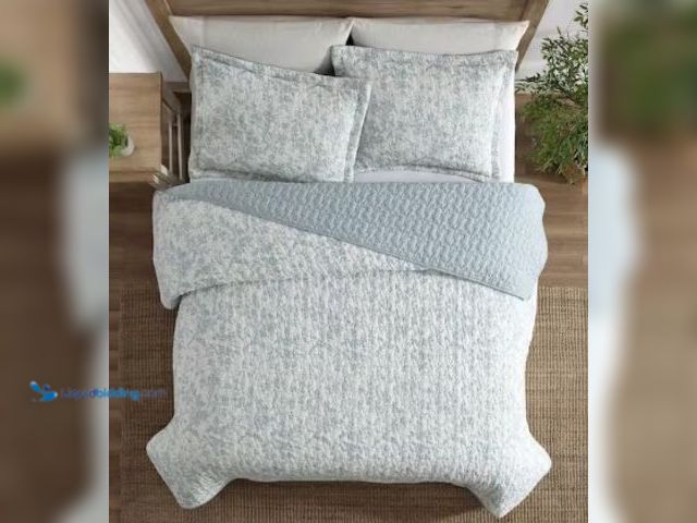 Lot 49-3612979 - Laura Ashley Amberly 2-Piece Blue Polyester Seersucker Twin Quilt Set, Model # USHSA91313630, Unused...
