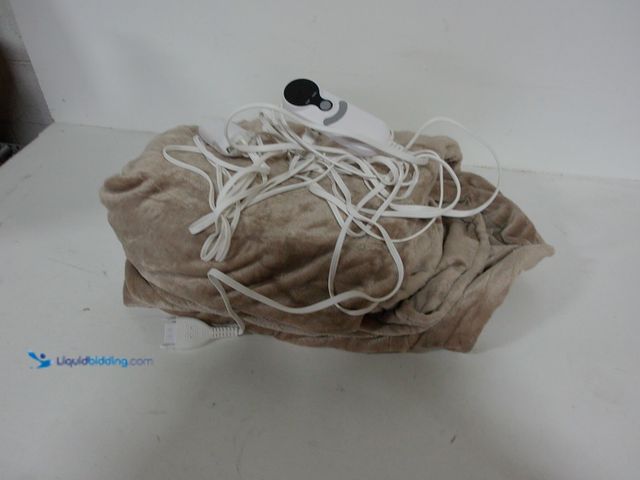 Lot 49-3480505 - 84" x 90" Oversized Cal. King Heated Throw Blanket, Soft Plush Fleece, Beige/Taupe, Used, Tested wor...
