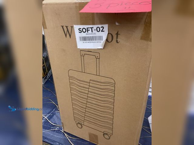 Lot 49-5486948 - WireHot Travel Suitcare (Black/Brown) WH385-1 Item is unused