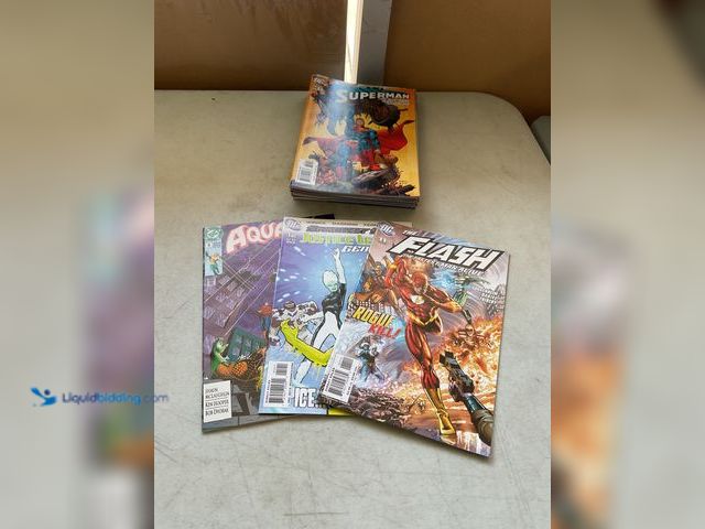 Lot 49-5515555 - Other LOT OF 20 COLLECTIBLE COMIC BOOKS FROM DC, MARVEL AND MORE INCLUDING AQUAMAN, JUSTICE LEAGUE, ...