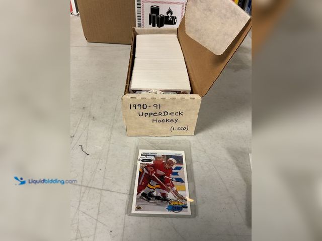 Lot 49-1505472 - COLLECTIBLE 1990-91 UPPER DECK HOCKEY COMPLETE 550 CARD SET INCLUDING SERGEI FEDOROV ROOKIE CARD AND...
