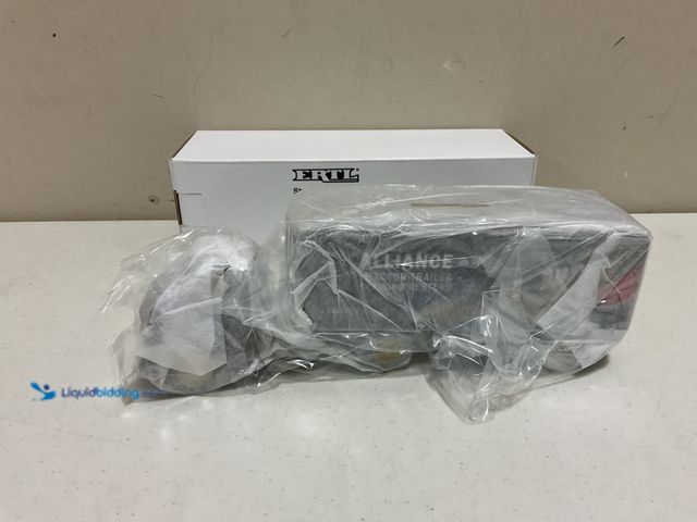 Lot 49-3709149 - Other WOW AN AMAZING BRAND NEW IN ORIGINAL PACKAGE SEMI TRUCK AND TRAILER BANK 1:25 SCALE DIE-CAST E...