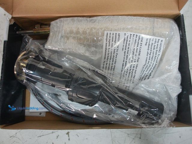 Lot 49-1629112 - Glacier Bay Ryden Single Hole Single-Handle Bathroom Faucet in Brushed Gold, Model # HDQFS1A9277CZ, ...