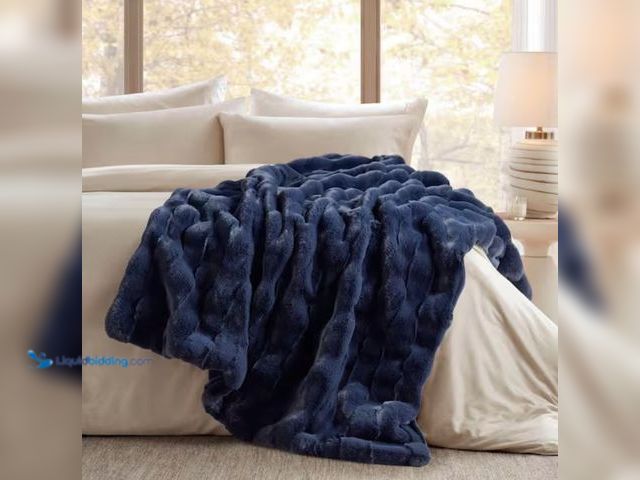Lot 49-2006747 - Madison Park Camille Navy Polyester Faux Fur Throw Blanket, 50 in. W x 60 in. L, Model # MP50-8799, ...