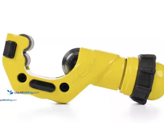 Lot 49-5575034 - HOME-FLEX 1/2 in. - 1 in. O.D. Pipe Size Corrugated Stainless Steel Tubing Cutter, Model # 11-TC-021...