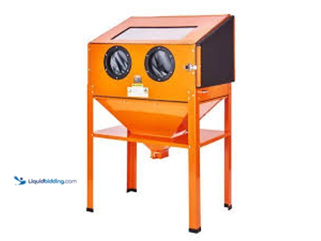 Lot 49-5448991 - VEVOR 60 Gal. Sandblasting Cabinet 40 to 120PSI Sand Blaster with Stand, Blasting Gun, 4 Ceramic Noz...