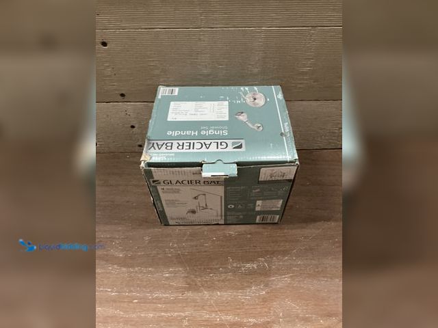 Lot 49-5449057 - Glacier Bay
Builders Single Handle 1-Spray Shower Faucet 1.8 GPM with Ceramic Disc Valves, Integral...