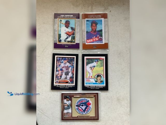 Lot 49-1811336 - COLLECTIBLE 5 TOPPS COMMEMORATIVE BASEBALL PATCH CARDS INCLUDING ROOKIES LIKE WADE BOGGS